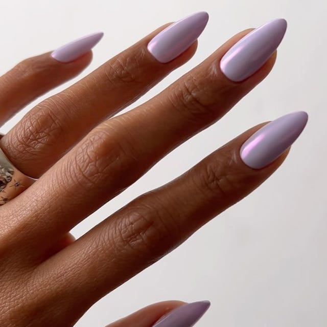 Milky Pale Lilac Chrome Short Almond Nails Milky Pale Lilac Chrome Short Almond Nails — Chrome Nails