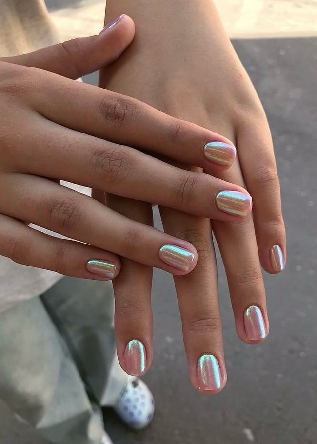 Subtle Iridescent Pale Pink Short Square Chrome Nails Subtle Iridescent Pale Pink Short Square Chrome Nails