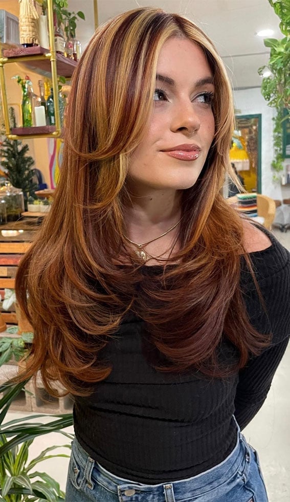 Mid-Back Layers With Auburn and Blonde Chunky Highlights Mid-Back Layers With Auburn and Blonde Chunky Highlights