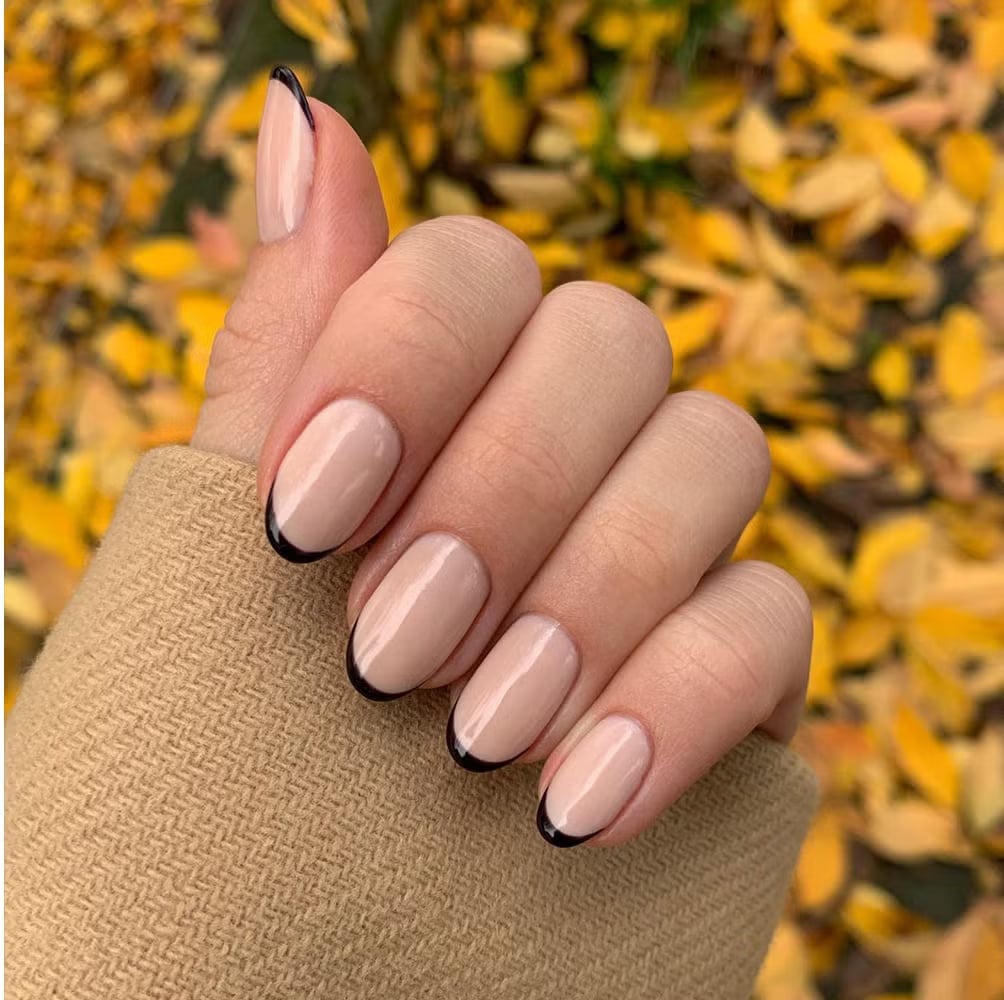 Black French Tip Short Oval Nails Black French Tip Short Oval Nails — Classy Nails