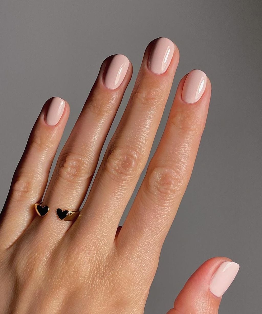 Minimalist French Tip Short Square Nails, Glossy Minimalist French Tip Short Square Nails, Glossy — Classy Short Nails