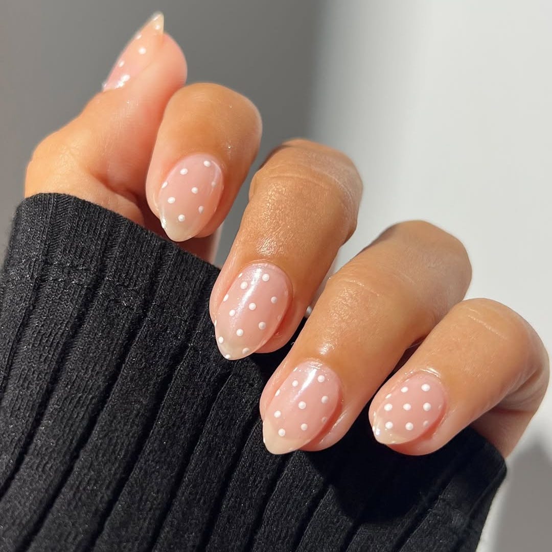 Sheer Pink Oval Nails with White Polka Dots Sheer Pink Oval Nails with White Polka Dots — Clean Girl Nails