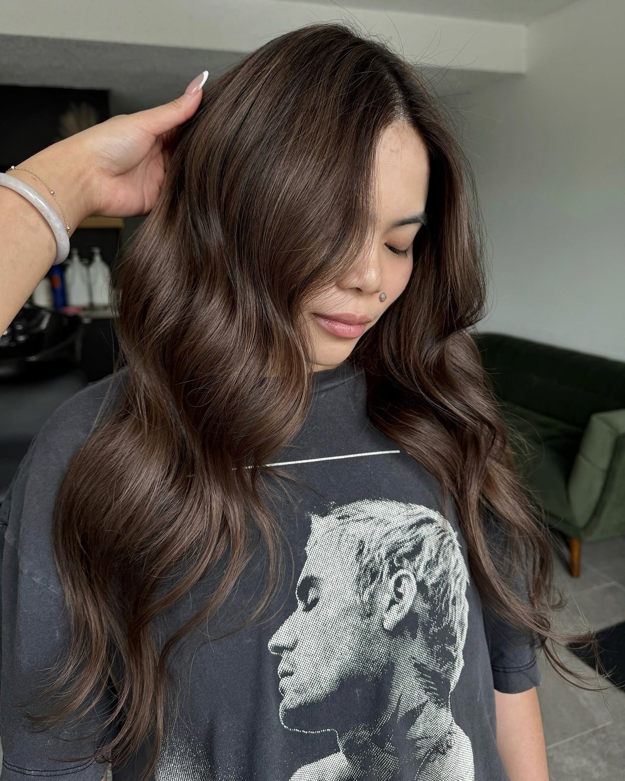 Mid-Back Rich Chocolate With Subtle Highlights Mid-Back Rich Chocolate With Subtle Highlights — Cocoa Brunette