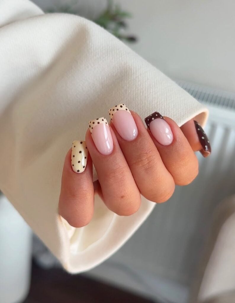 Short Square Nude Polka Dot French Tip Nails Short Square Nude Polka Dot French Tip Nails — College Nails
