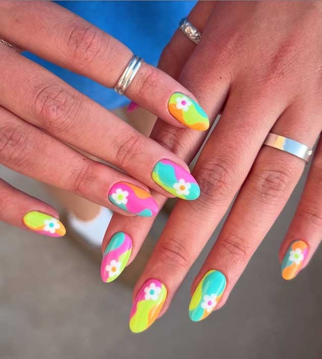 Medium Almond Abstract Blocks With Flowers Medium Almond Abstract Blocks With Flowers — Colorful Nails