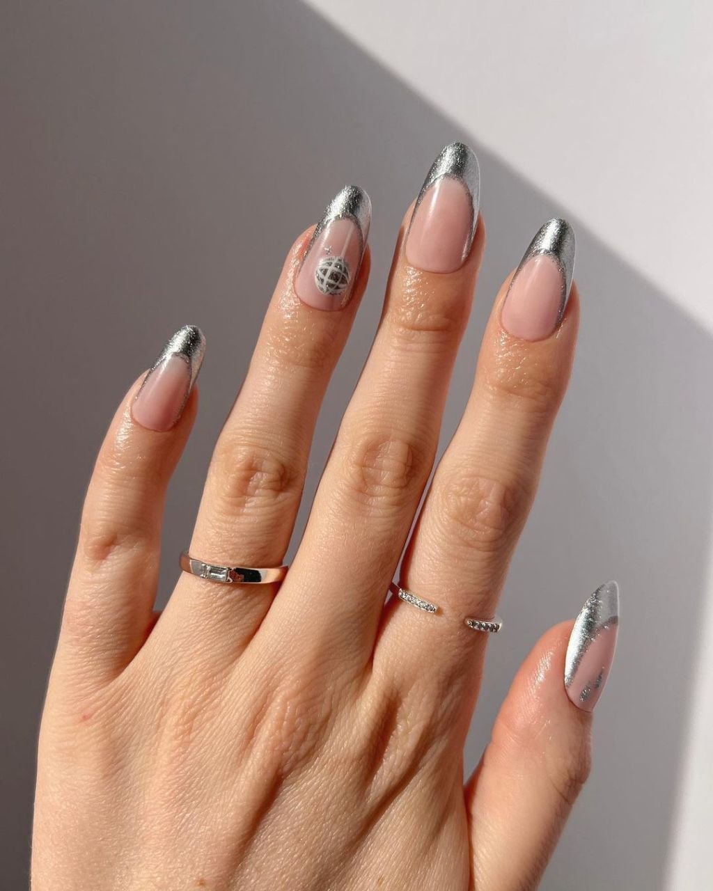 Silver Disco Ball Charm Long Almond Nails Silver Disco Ball Charm Long Almond Nails — Concert Nails