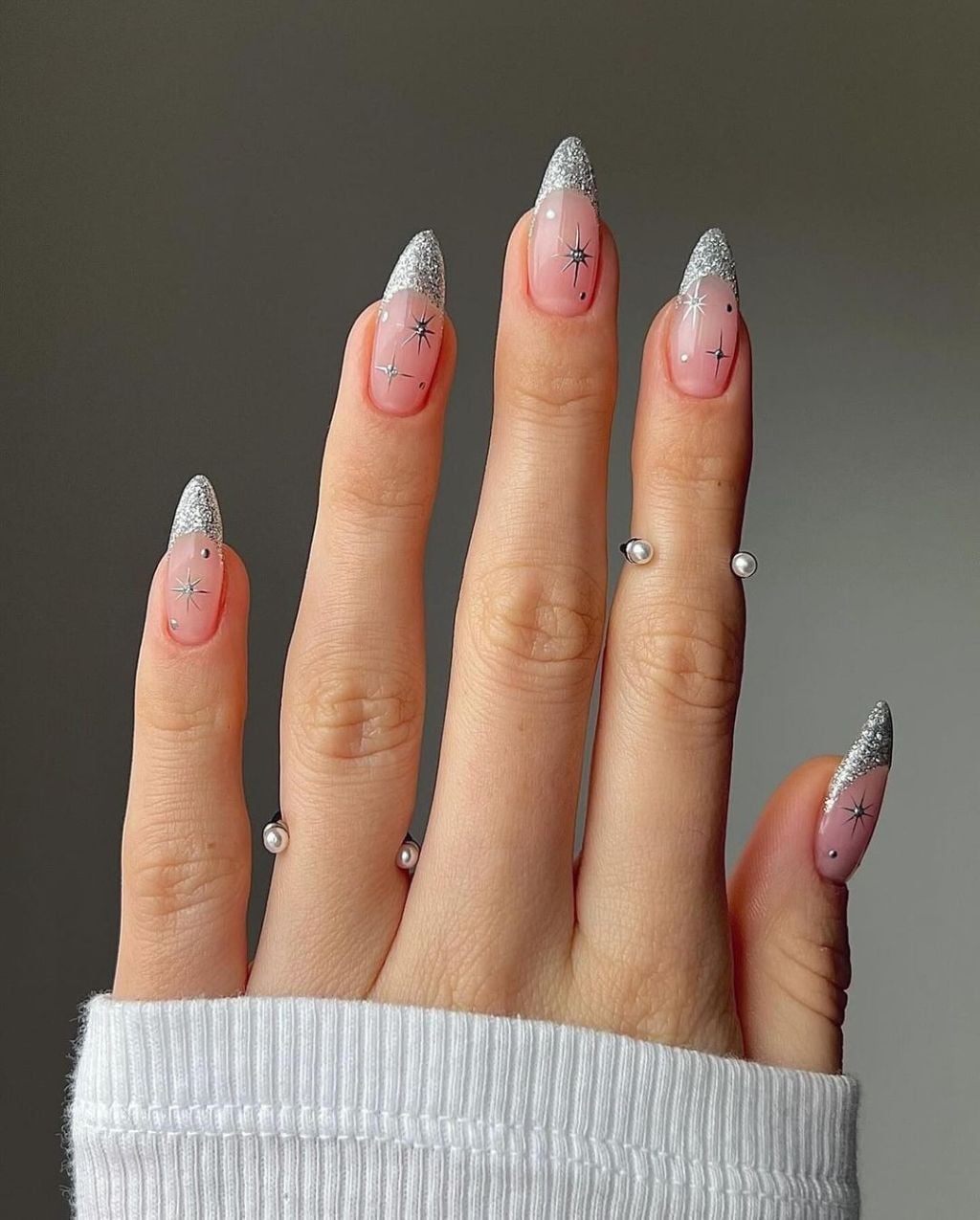 Silver Glitter French Stars Long Stiletto Nails Silver Glitter French Stars Long Stiletto Nails — Concert Nails