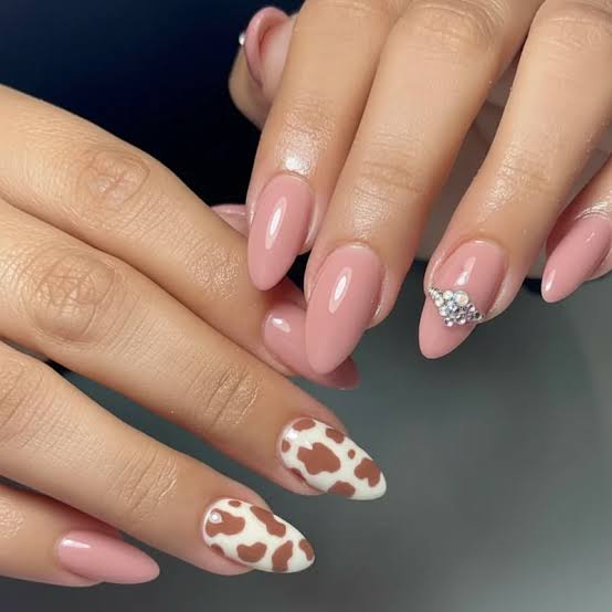 Pink Nude Cow Print Rhinestone Medium Almond Nails Pink Nude Cow Print Rhinestone Medium Almond Nails — Concert Nails