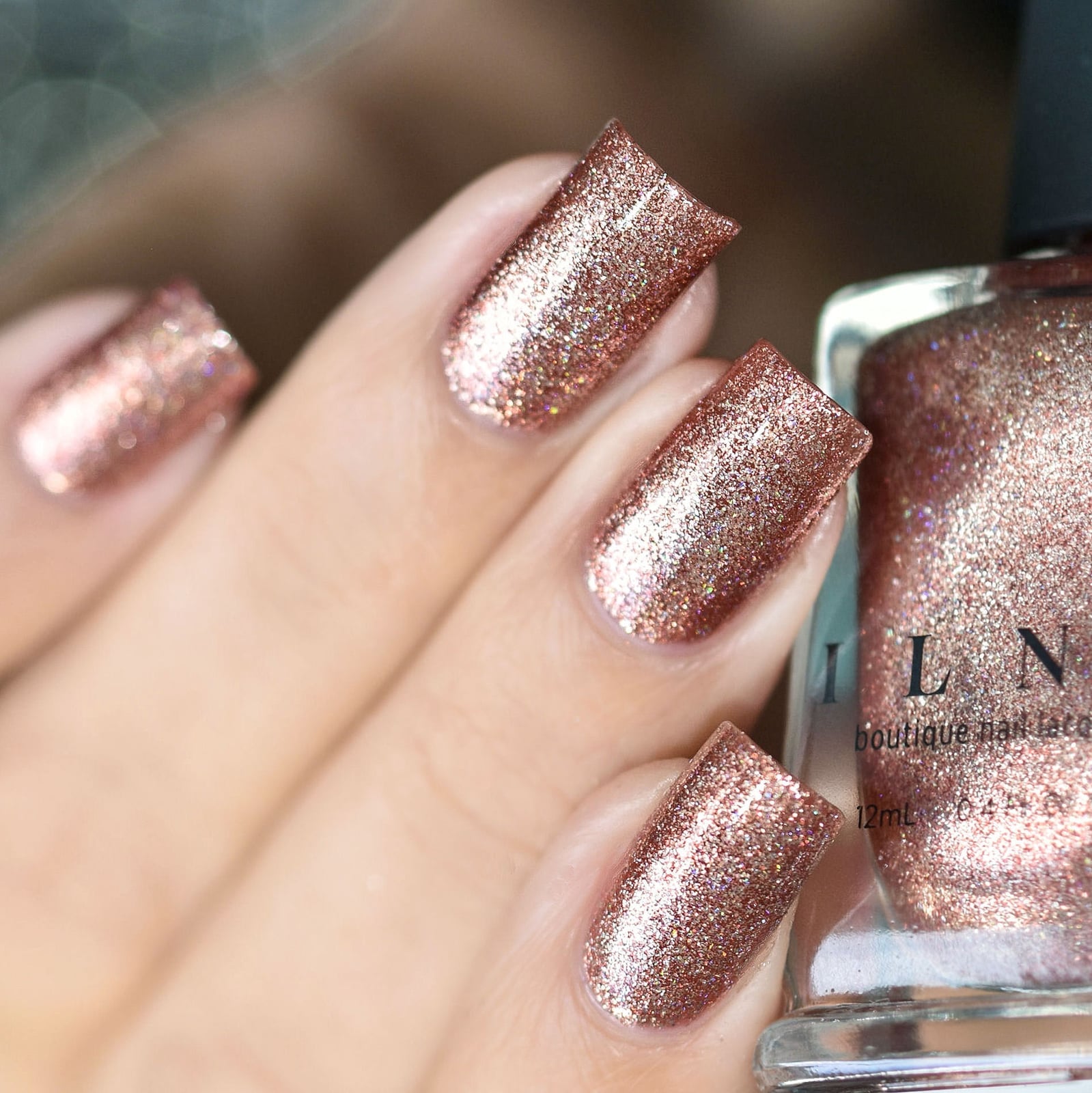 Short Oval Vibrant Metallic Copper Shimmer — Copper Nails