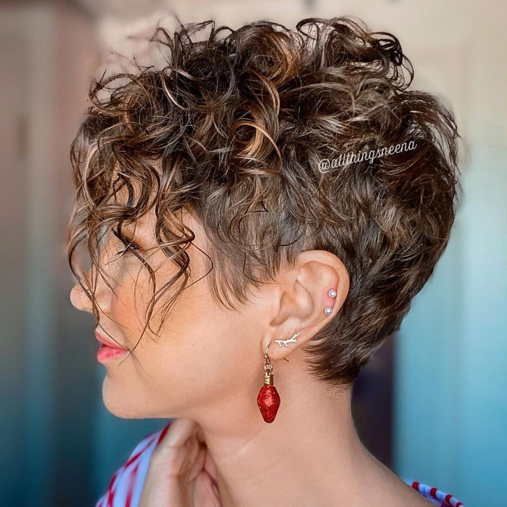 Dark Brown Pixie With Blonde Highlights Side Swept Bangs Dark Brown Pixie With Blonde Highlights Side Swept Bangs — Curly Pixie