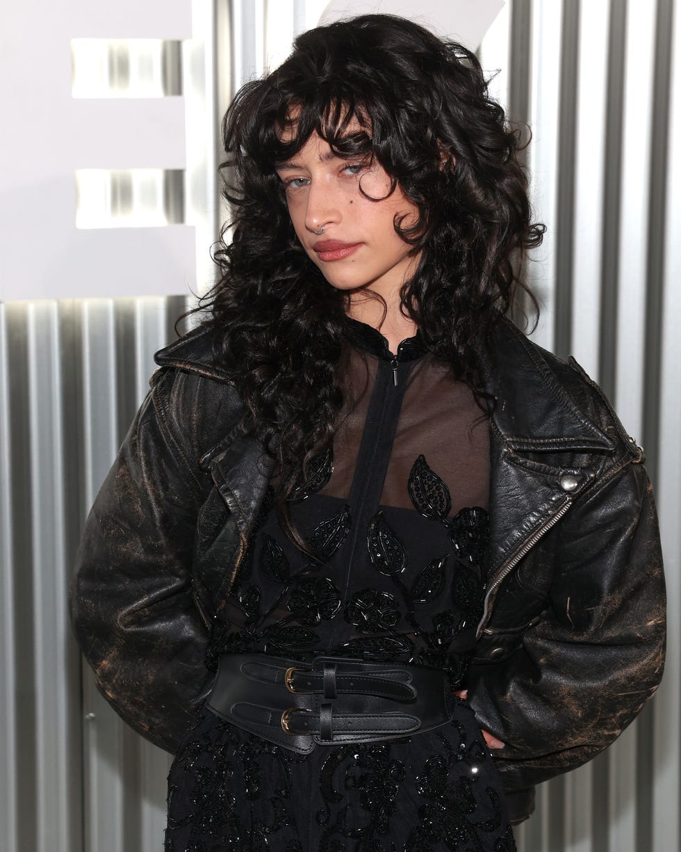 Mid-Back Dark Brown Wolf Cut With Shaggy Bangs — Curly Wolf Cut