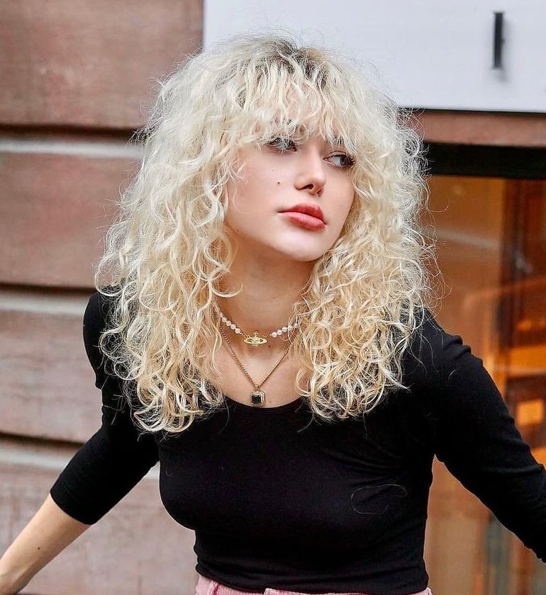 Shoulder Length Platinum Blonde Wolf Cut, Short — Curly Wolf Cut