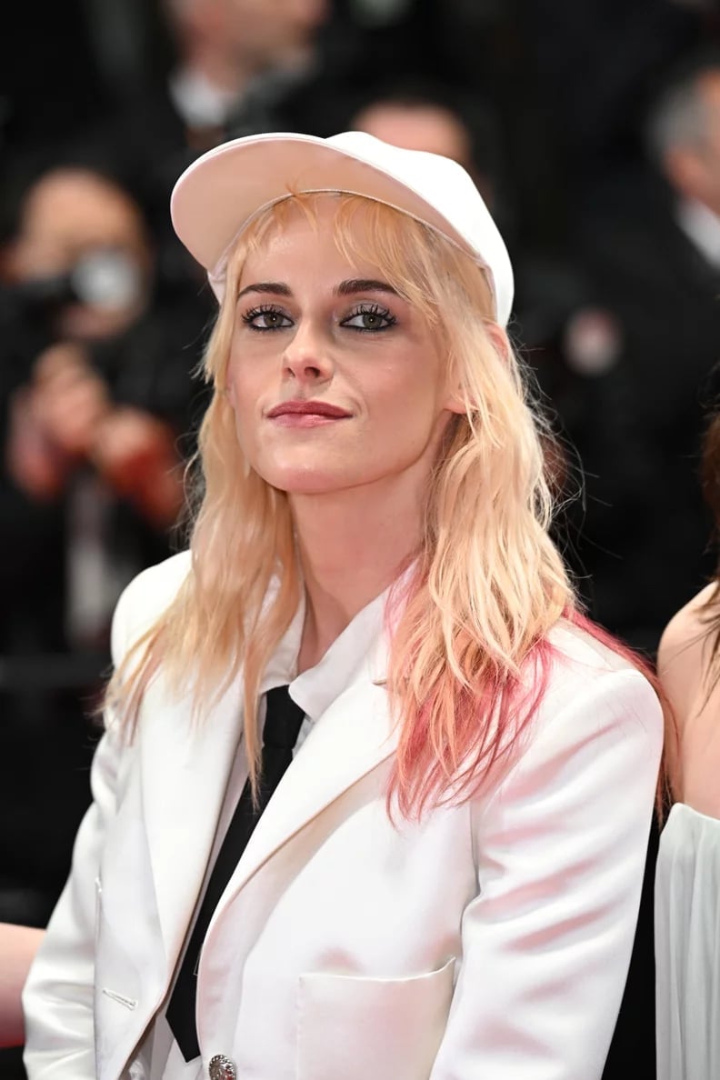 Collarbone Lob With Subtle Pink Dip Dye — Dip Dye Hair
