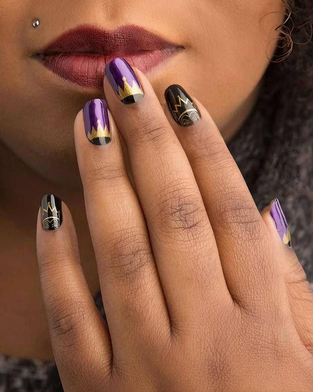 Short Almond Purple with Gold Crowns Short Almond Purple with Gold Crowns — Disney Nails