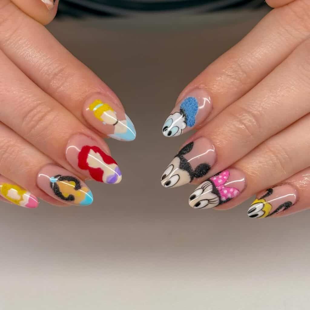 Medium Almond with Disney Character Portraits Medium Almond with Disney Character Portraits — Disney Nails