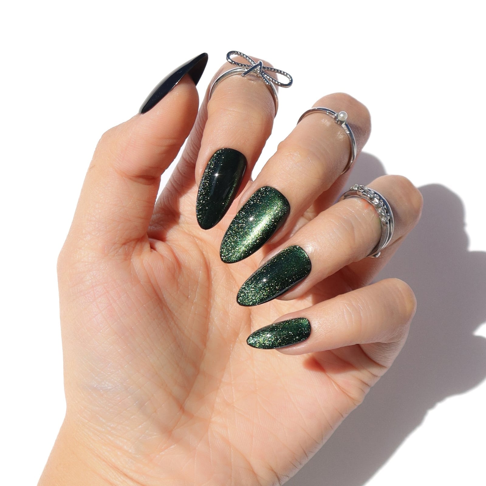 Medium Almond Emerald Cat Eye Glitter — Emerald Nails