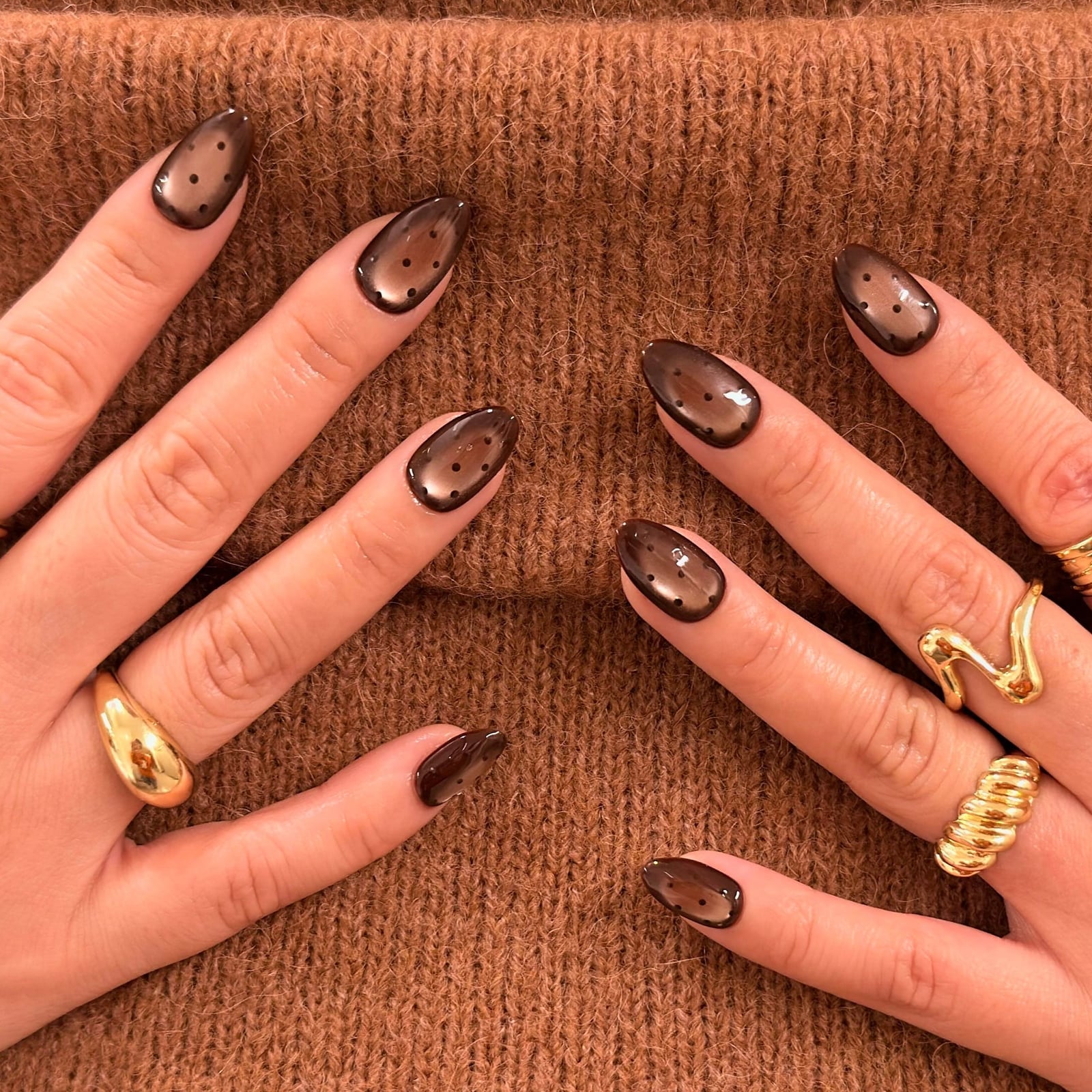 Sheer Brown Polka Dot Short Oval Nails Sheer Brown Polka Dot Short Oval Nails — Espresso Nails