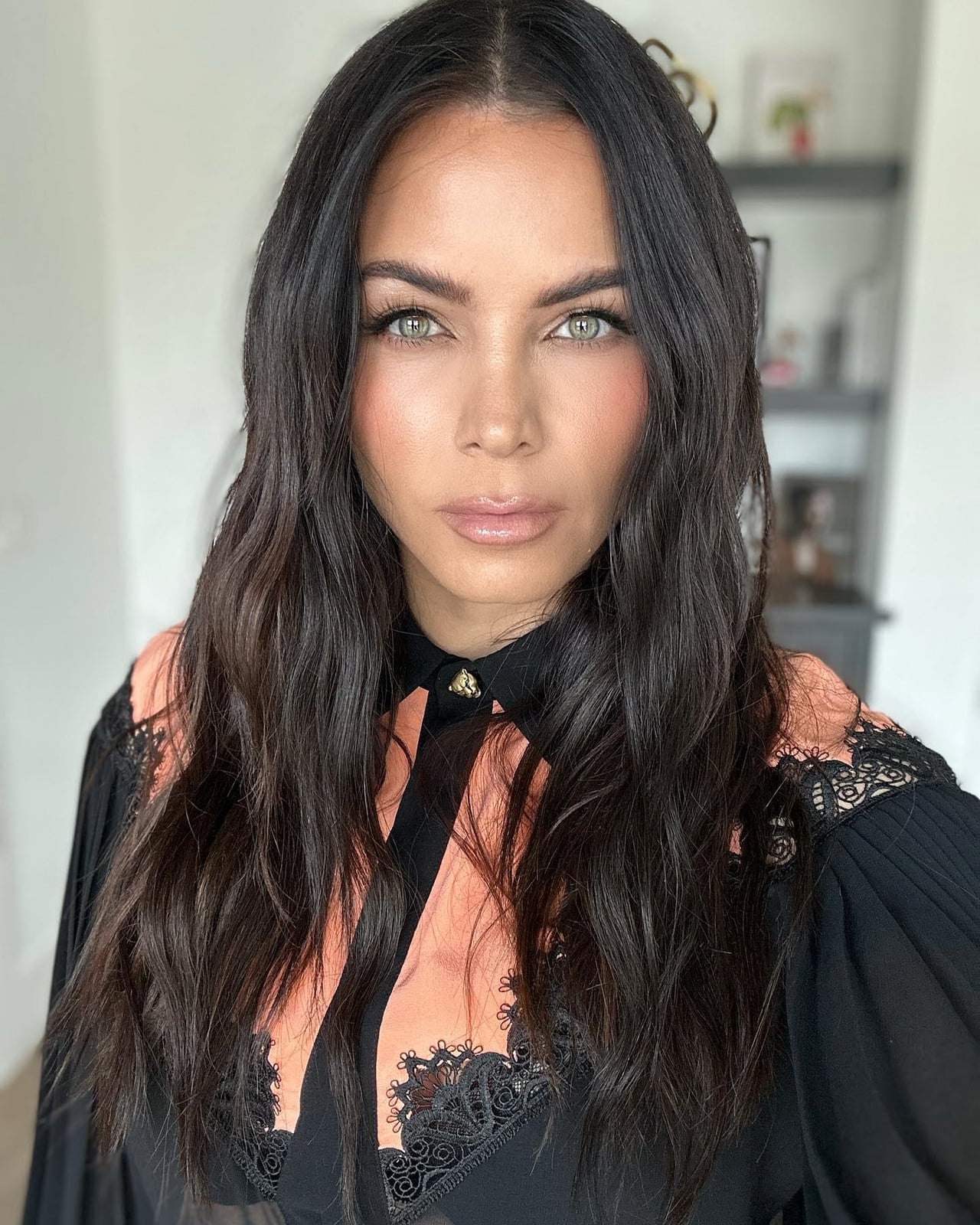 Rich Dark Brown With Blended Lighter Brown Highlights, Mid-Back Rich Dark Brown With Blended Lighter Brown Highlights, Mid-Back — Expensive Brunette
