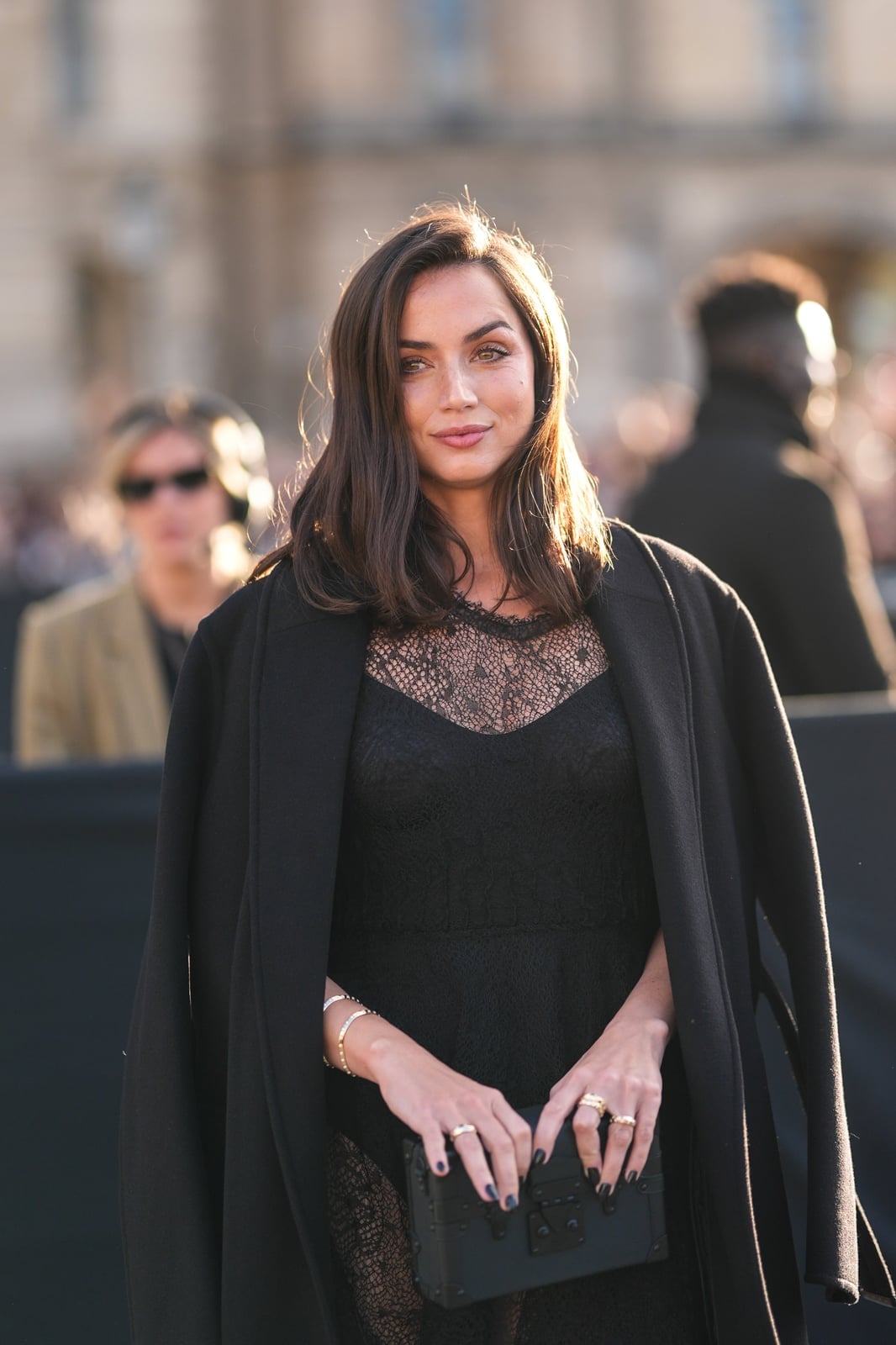 Collarbone Dark Brown With Lighter Brown Highlights and Face-Framing Collarbone Dark Brown With Lighter Brown Highlights and Face-Framing — Expensive Brunette
