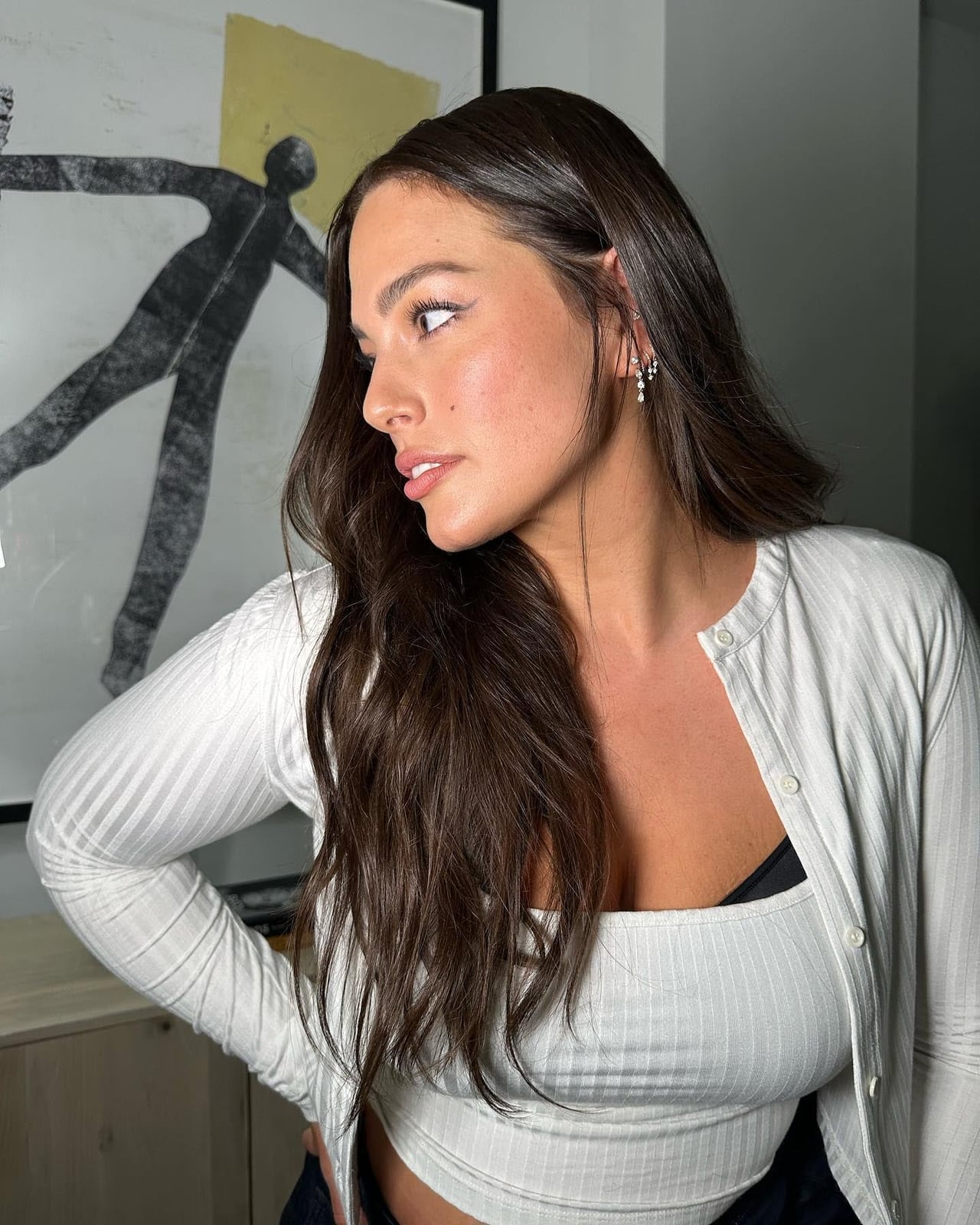 Rich Dark Brown With Subtle Lighter Brown Highlights Rich Dark Brown With Subtle Lighter Brown Highlights — Expensive Brunette