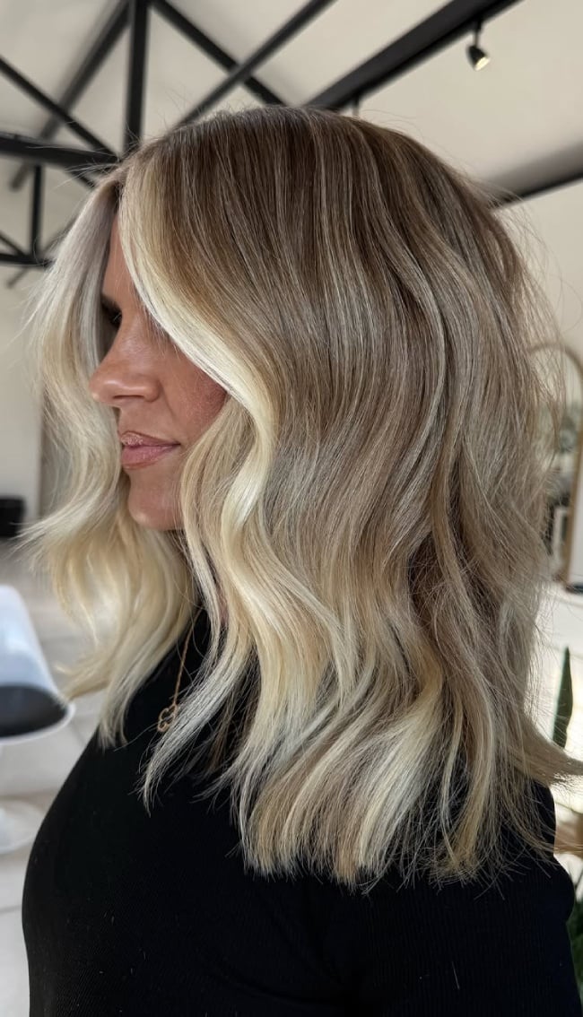 Collarbone Textured Lob With Pearl Blonde Money Piece — Face Framing Highlights