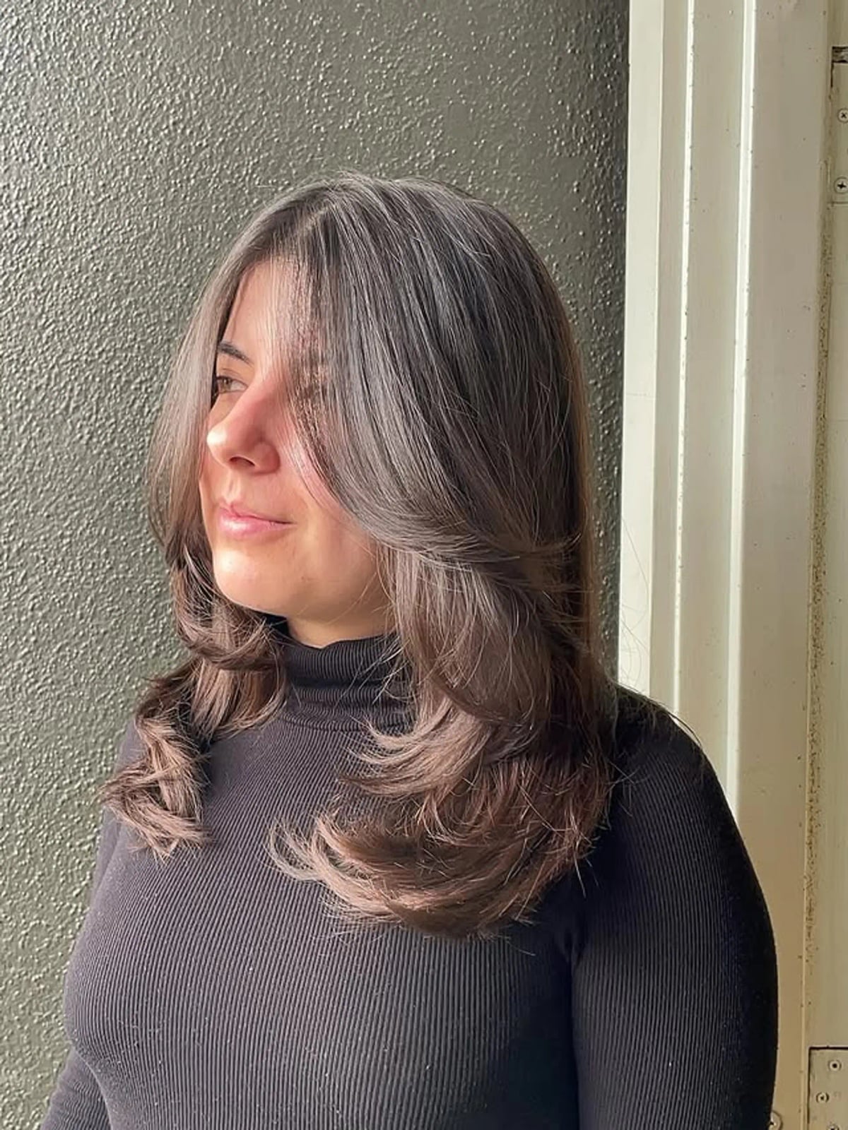 Collarbone Ash Brown With Curtain Bangs Collarbone Ash Brown With Curtain Bangs — Face Framing Layers