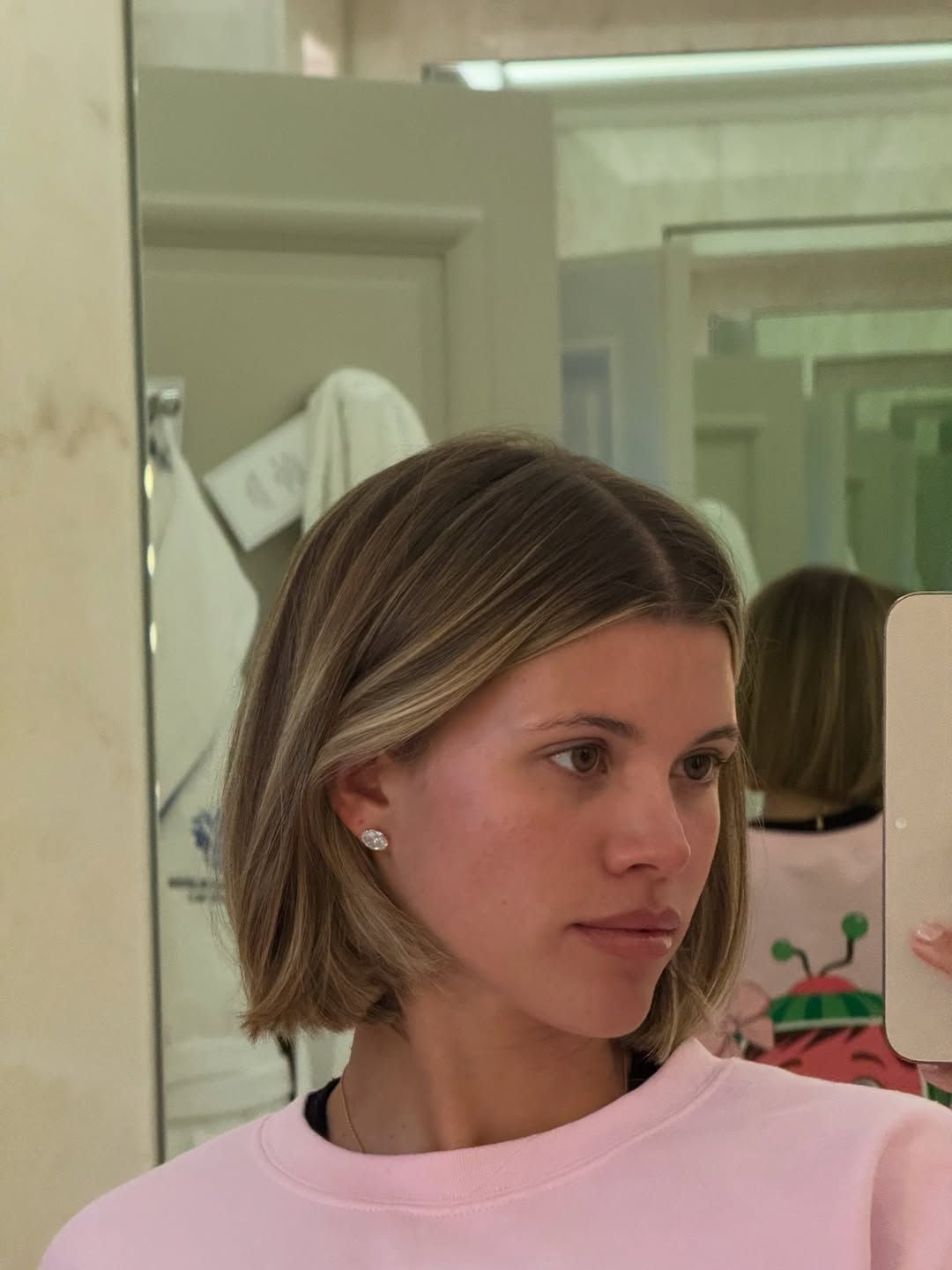 Light Brown Bob With Inward Tucked Ends Light Brown Bob With Inward Tucked Ends — French Bob