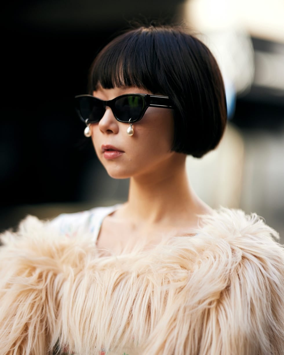 Sharp Black Bob With Precise Blunt Fringe Sharp Black Bob With Precise Blunt Fringe — French Bob