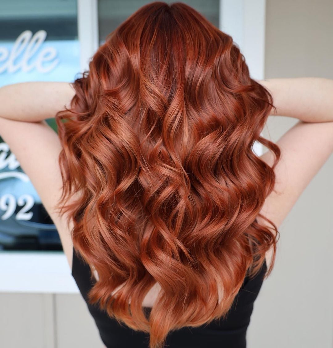 Shoulder Spiced Cherry Red With Loose Waves Shoulder Spiced Cherry Red With Loose Waves — Ginger Hair