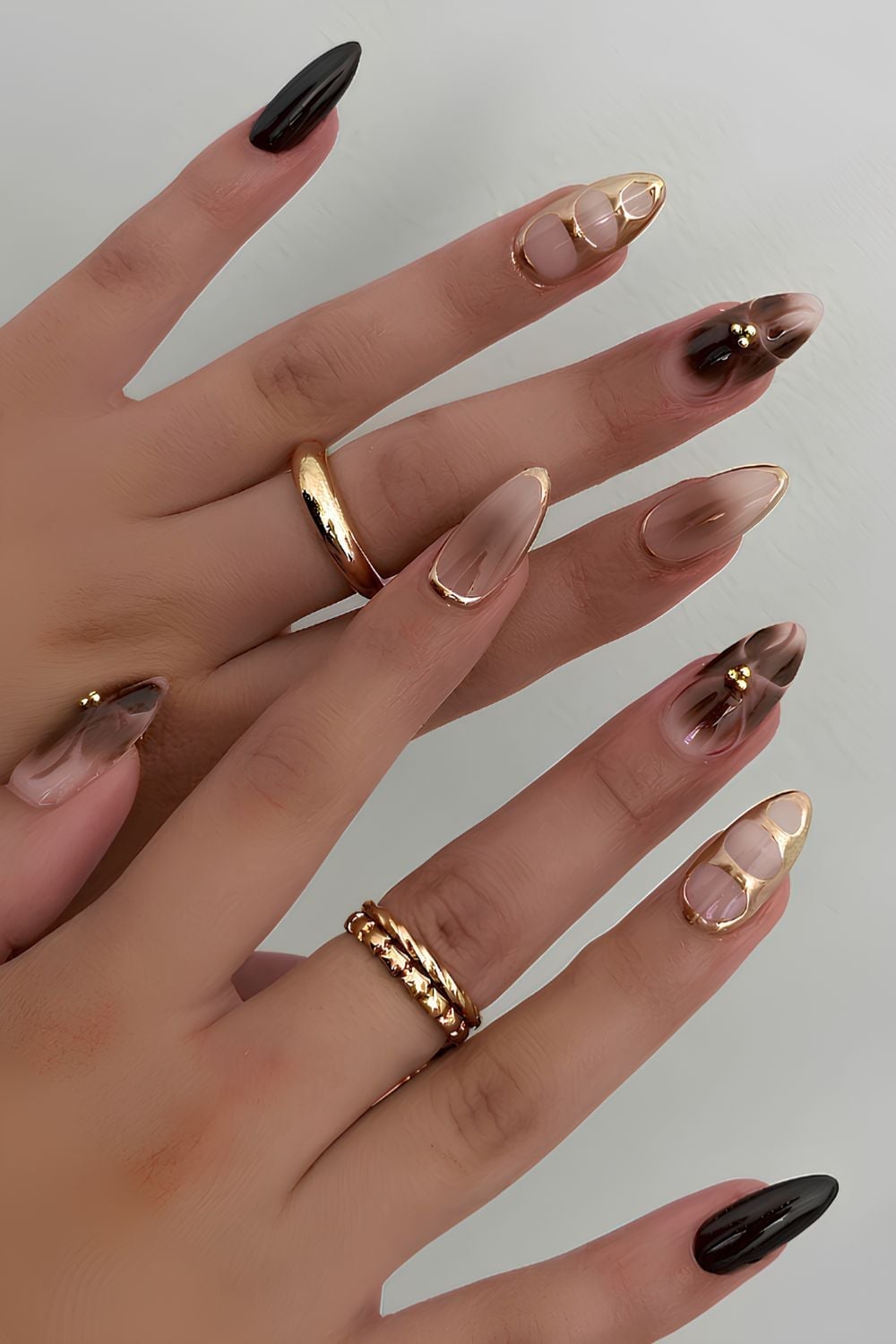Long Stiletto Gradient Gold Accents Long Stiletto Gradient Gold Accents — Gold Nails
