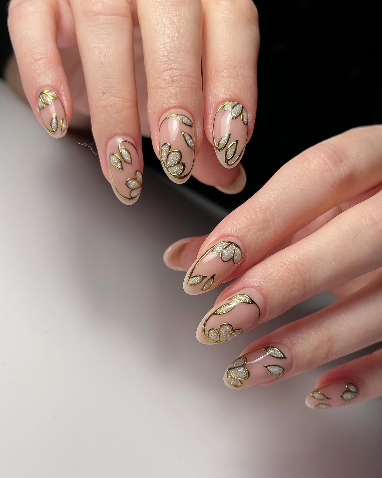 Medium Oval Nude Gold Leaf Medium Oval Nude Gold Leaf — Gold Nails