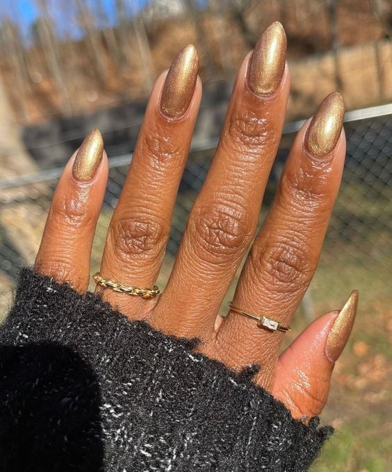 Short Almond Metallic Gold Shine Short Almond Metallic Gold Shine — Gold Nails