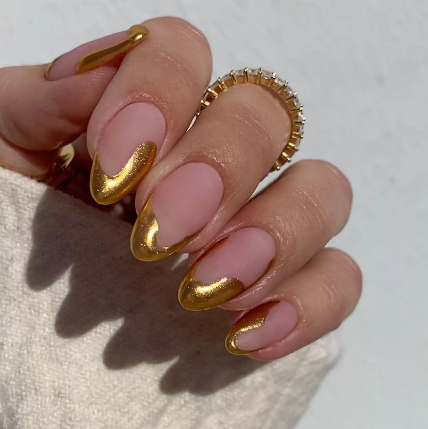 Medium Almond Thick Gold French Tips, Glossy Medium Almond Thick Gold French Tips, Glossy — Gold Nails