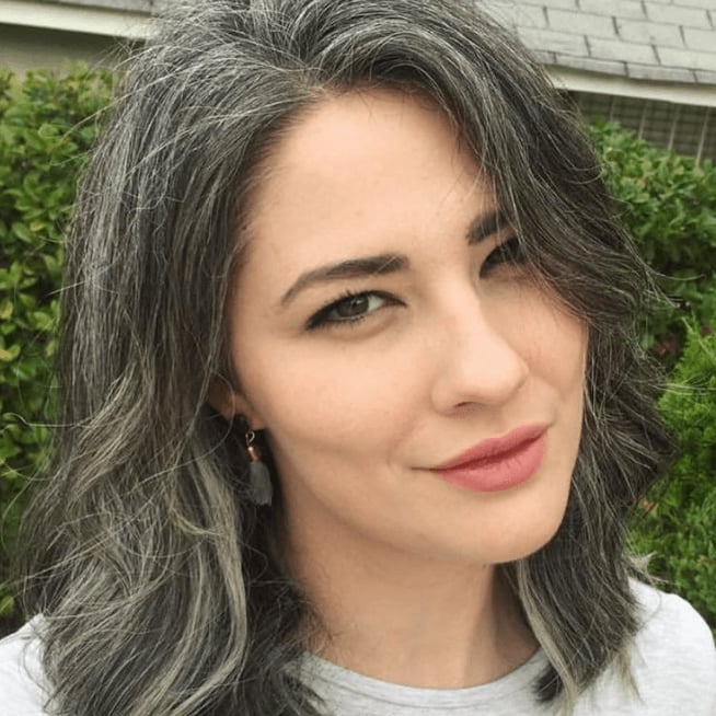 Shoulder Length Wavy Air-Dried Gray Blend — Gray Blending