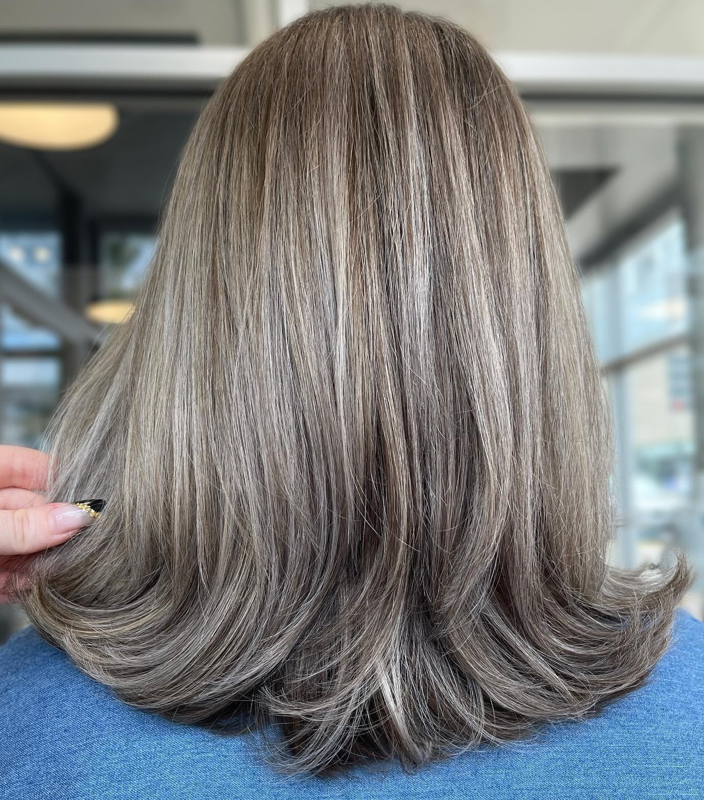 Collarbone Long Bob With Layered Ends — Gray Blending