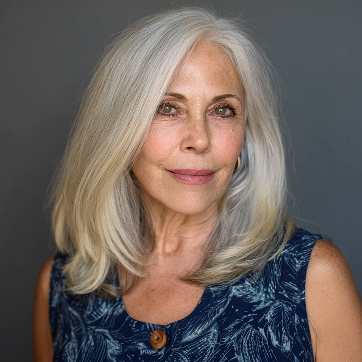 Mid-Back Straight Hair With Gray Blonde Blend — Gray Blending