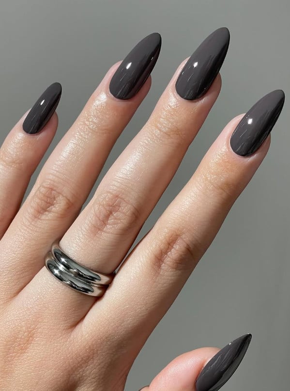 Solid Medium Gray Glossy Short Almond Nails — Gray Nails