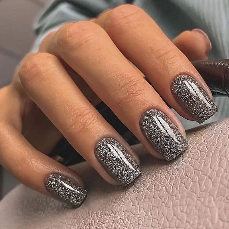 Dense Sparkling Gray Shimmer Glitter Medium Oval Nails — Gray Nails