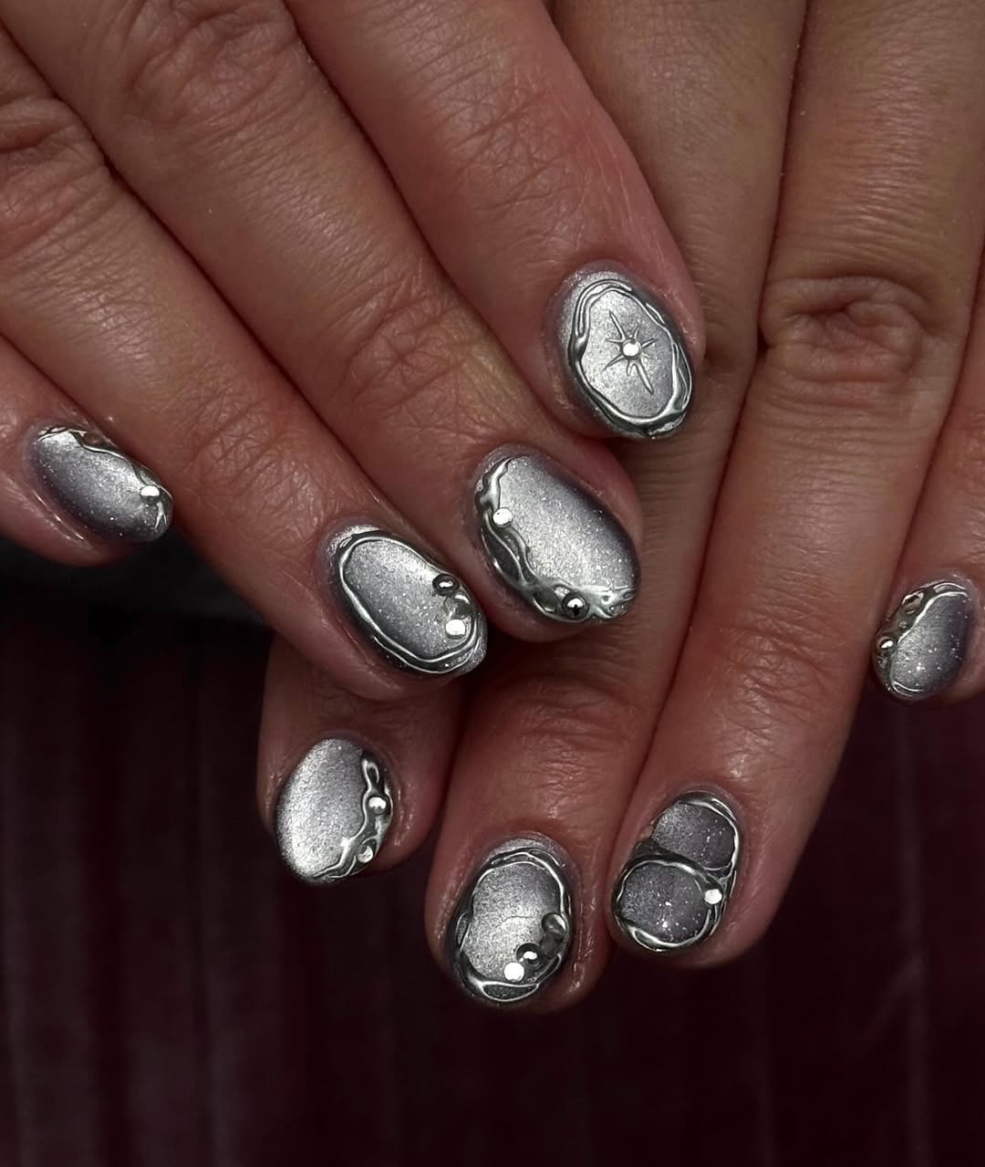 Metallic Silver Sculpted Molten Metal Oval Nails — Gray Nails