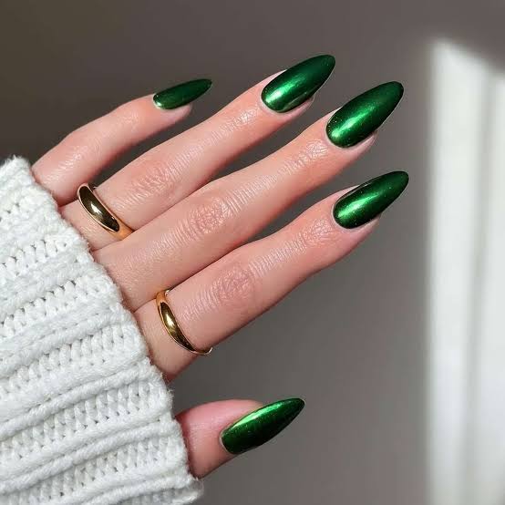 Vibrant Emerald Green Chrome Medium Almond Nails — Green Chrome Nails