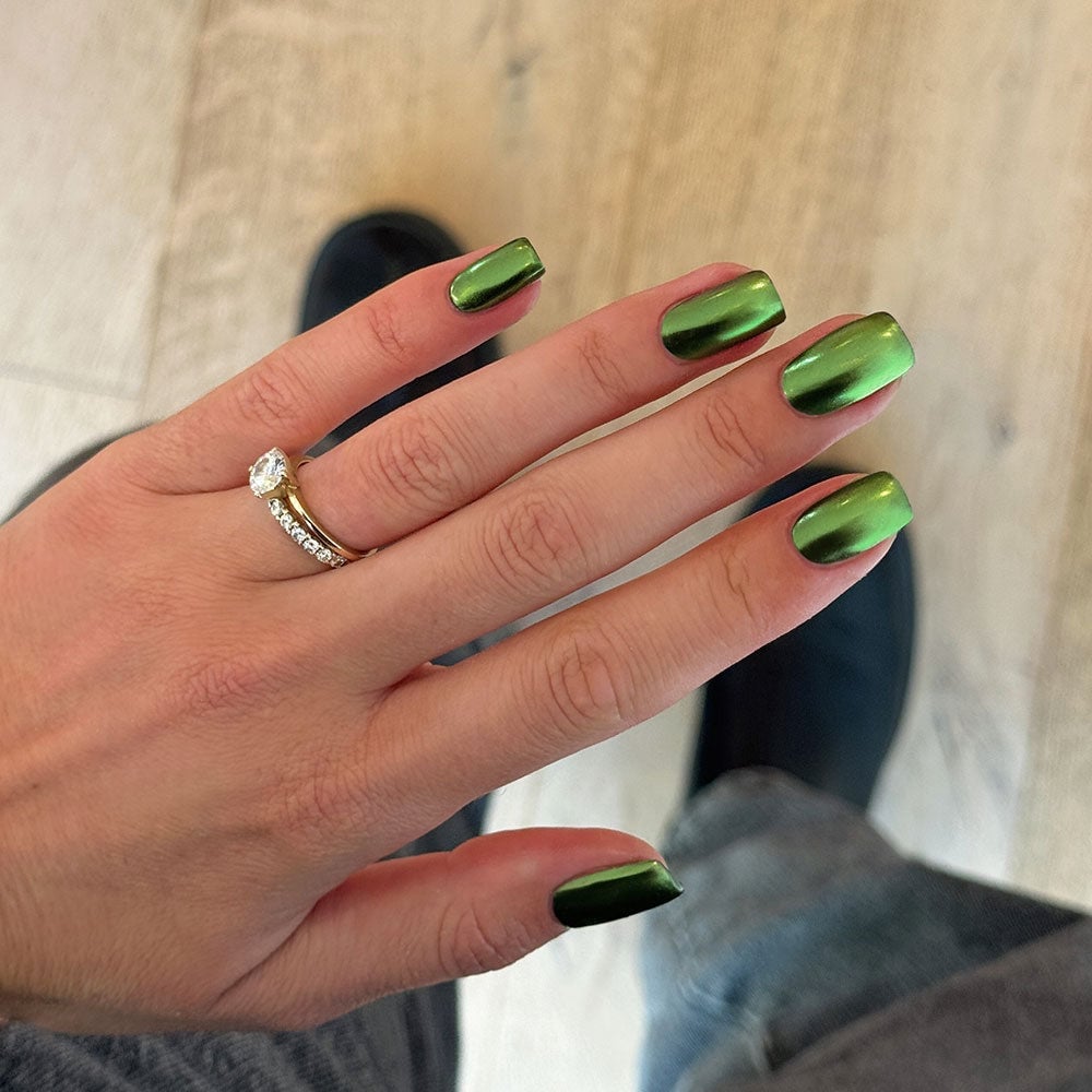 Mirror Chrome Short Square Nails — Green Chrome Nails