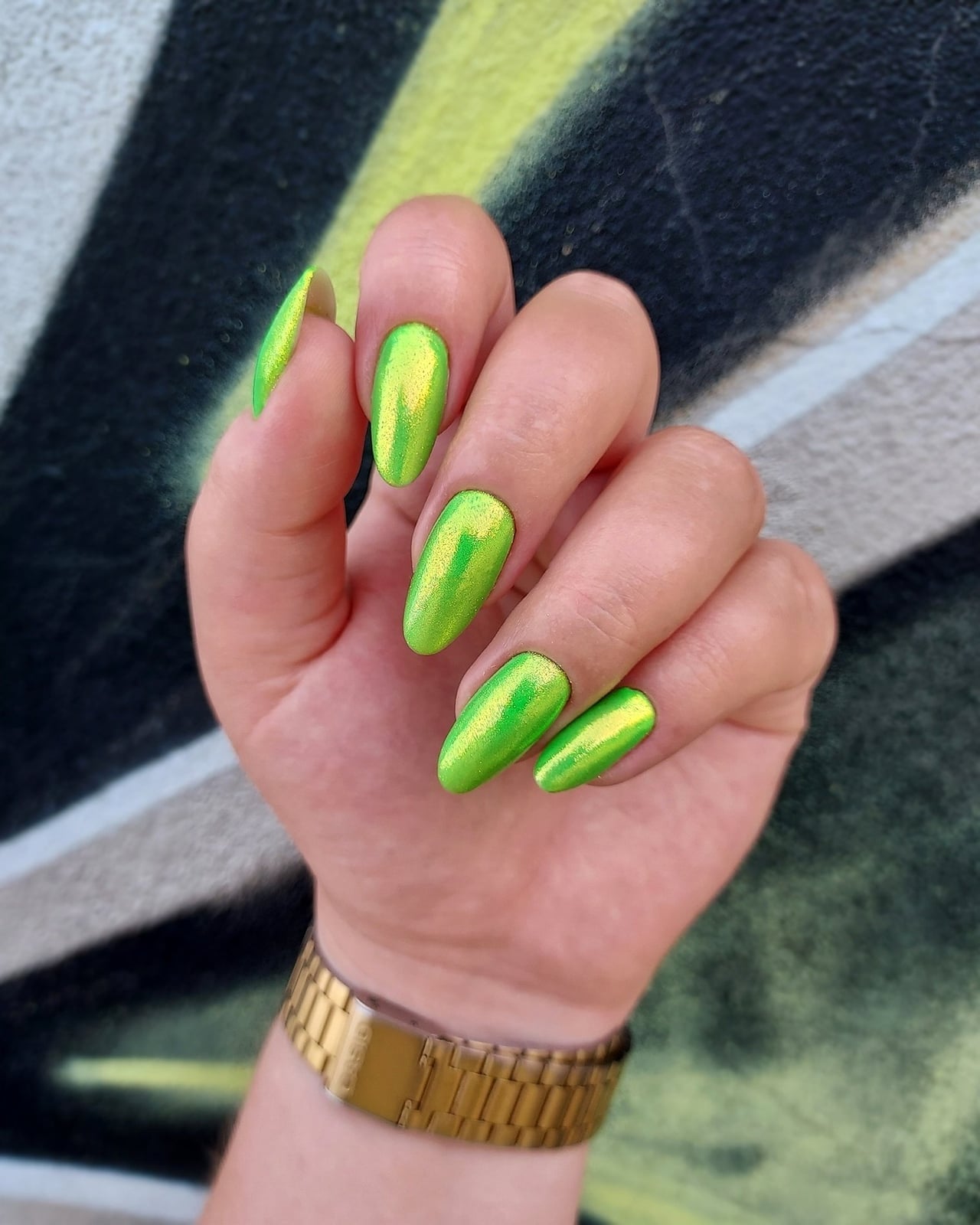 Vibrant Neon Green Chrome Medium Almond Nails, Creating A Dynamic — Green Chrome Nails