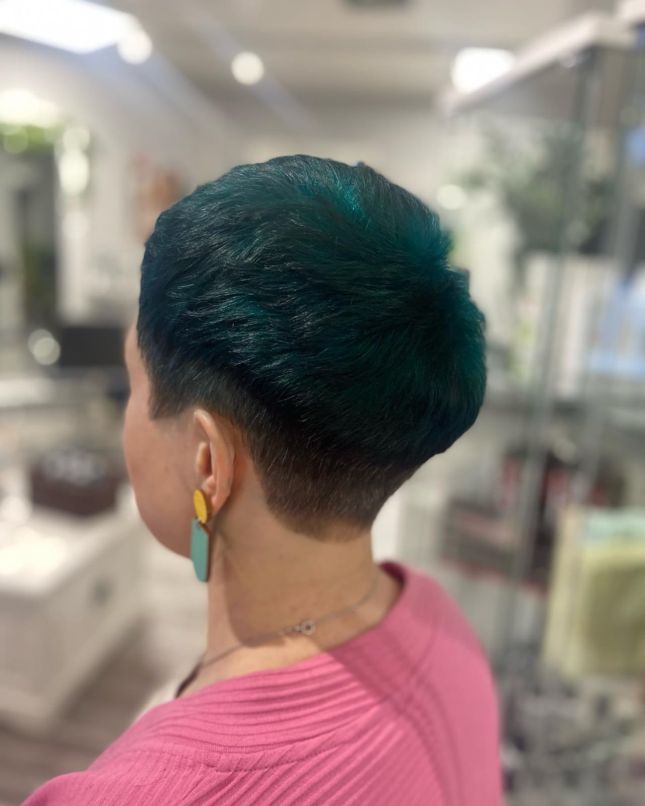Collarbone Lob With Split Dye — Green Hair