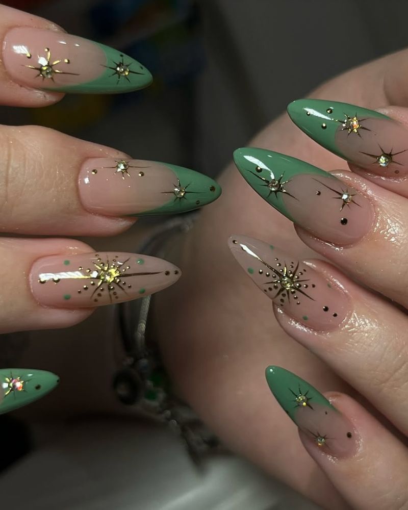 Long Almond Green Tips Gold Starbursts Long Almond Green Tips Gold Starbursts — Green Nails