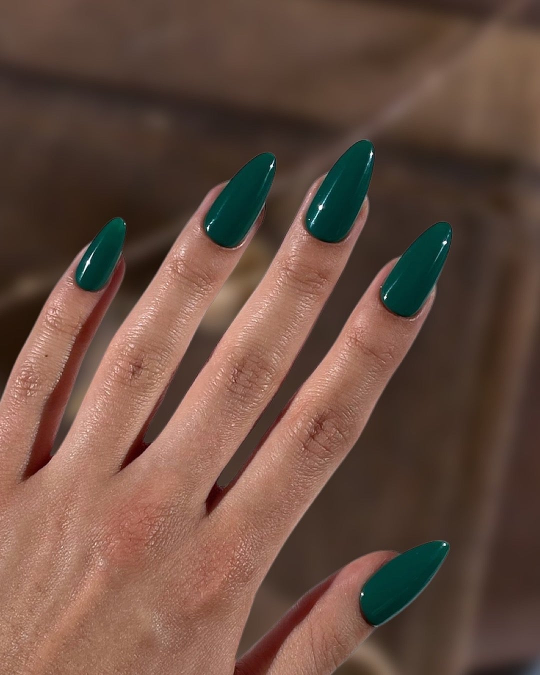 Short Oval Vibrant Phthalo Green Short Oval Vibrant Phthalo Green — Green Nails