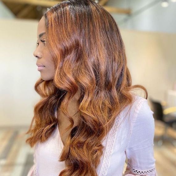 Shoulder Wavy Brown With Blonde Highlights — Hair Color for Black Women