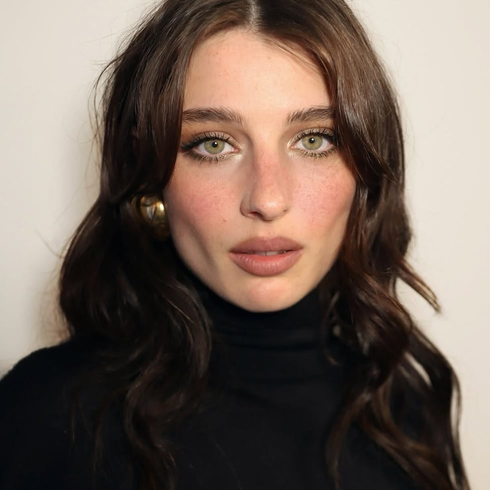 Dark Brown With Subtle Caramel Highlights Lob Dark Brown With Subtle Caramel Highlights Lob — Hair Color for Green Eyes