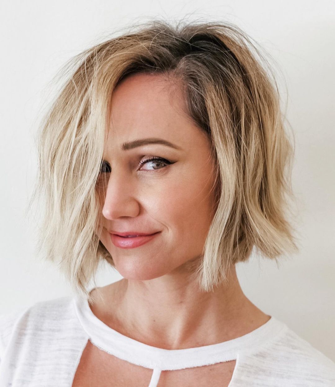 Medium Brown With Subtle Blonde Highlights, Wavy — Hair Color for Hazel Eyes