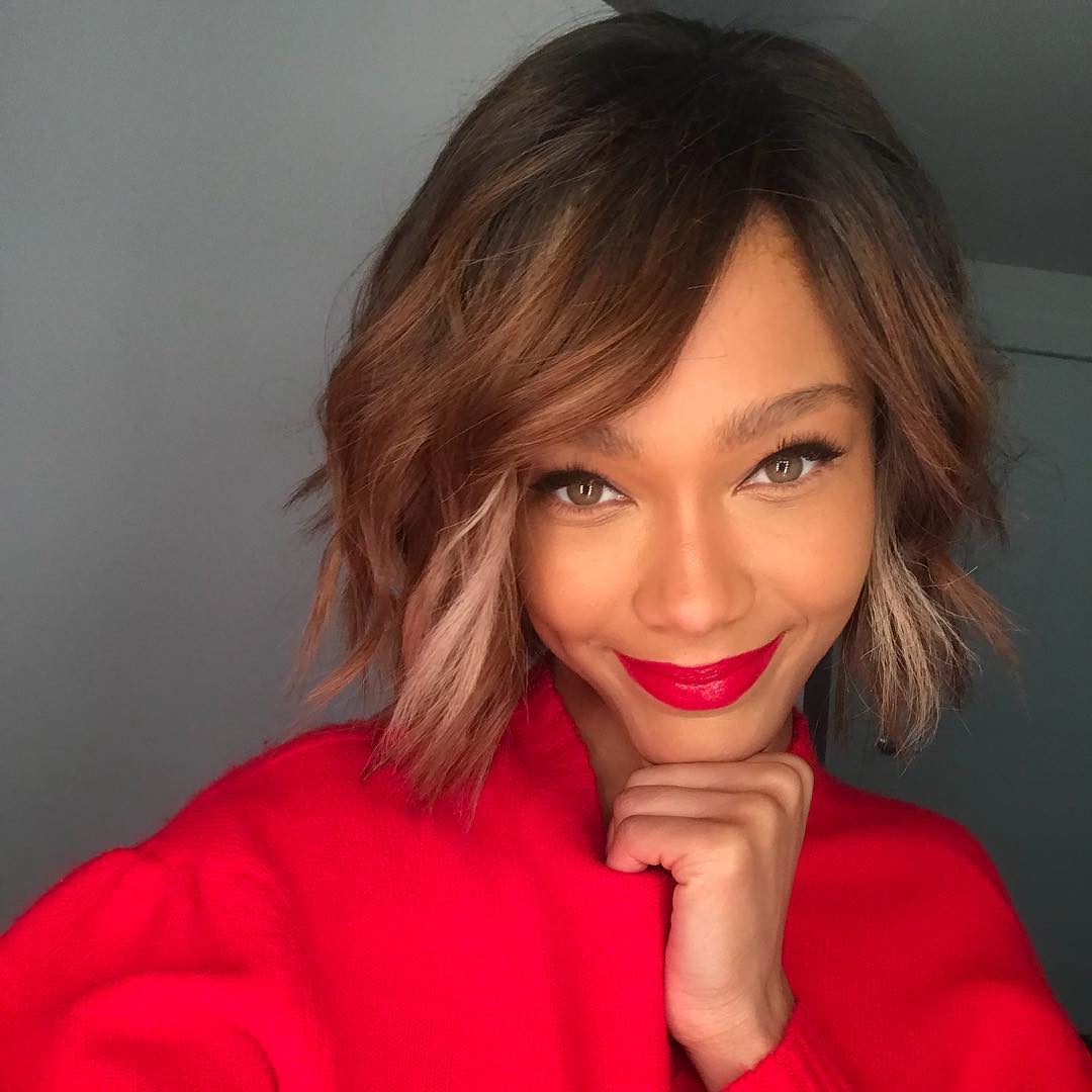 Medium Brown Bob With Blonde Highlights — Hair Color for Hazel Eyes