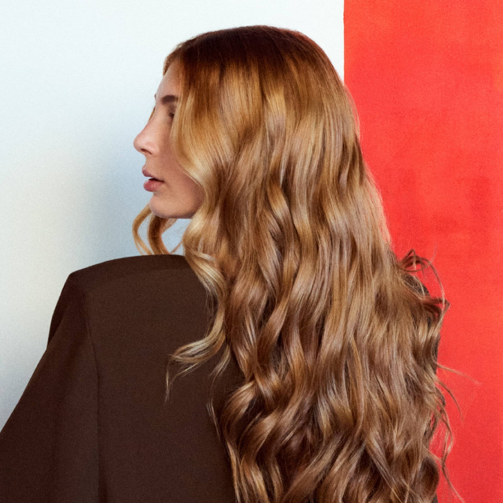 Mid-Back Strawberry Blonde Waves, Wavy — Hair Color for Long Hair